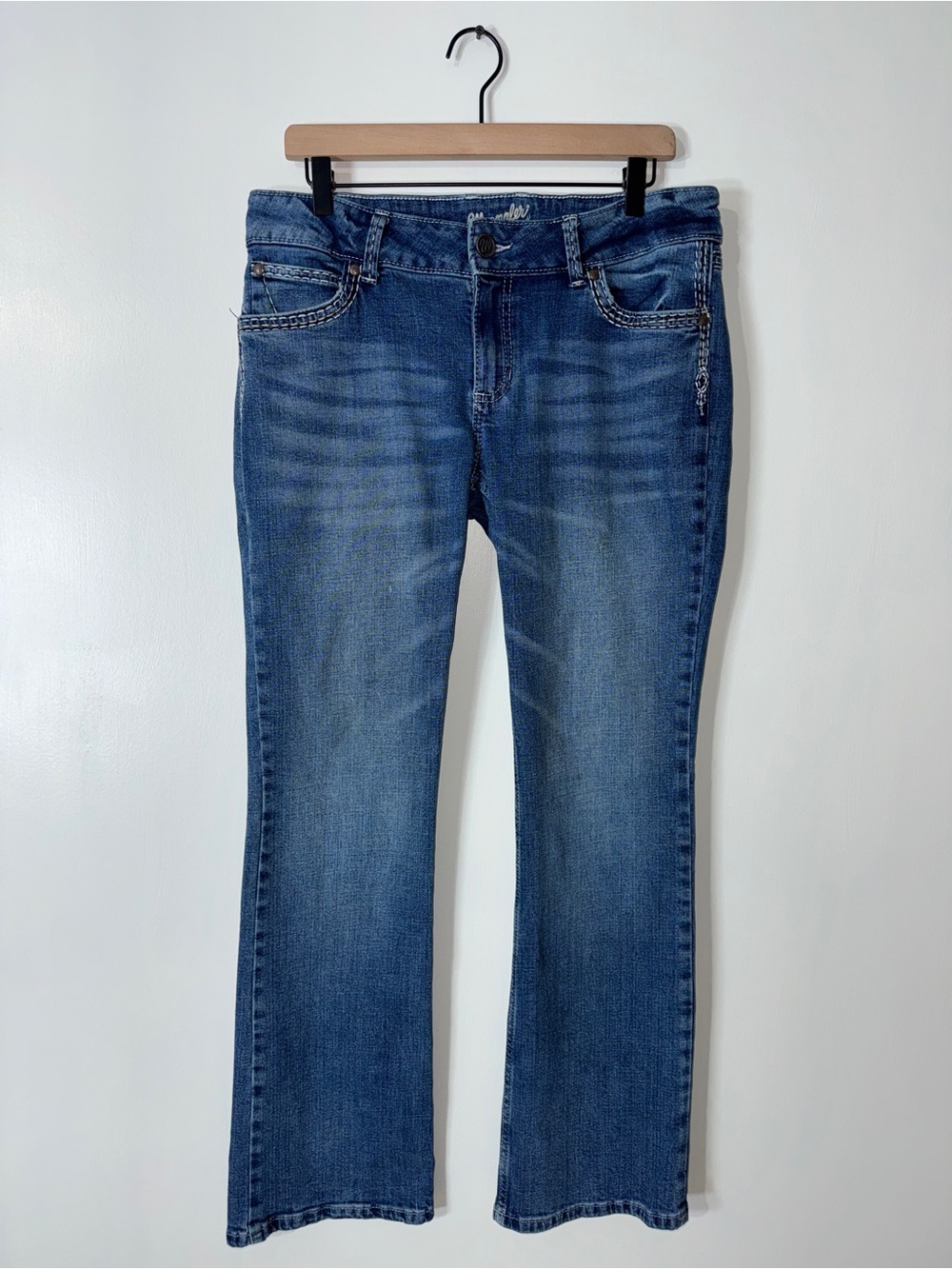 WJ199 {Wrangler} "Boot Cut" Blue Mid Rise Bootcut Retro Jeans